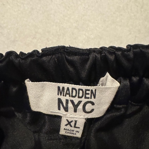 Madden NYC Black Cargo Pants with Drawstring Hem - Picture 4 of 7